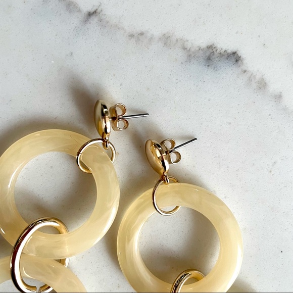 2/$20 NWOT Resin earrings from Club Monaco 3” drop - Picture 2 of 4
